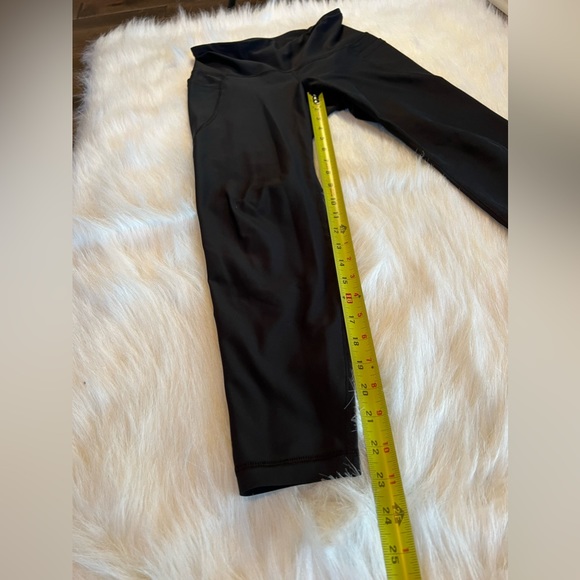 Old Navy Elevate Powersoft Black Pocket Leggings - Size Small - Picture 4 of 4